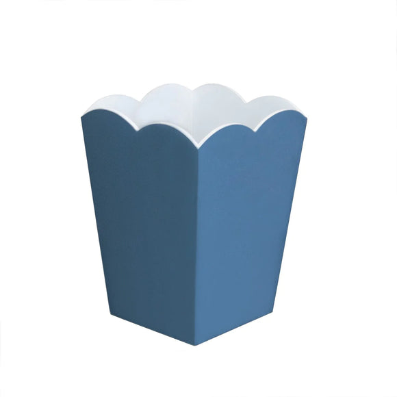 Scalloped Lacquer Bin – Denim & White BIN001